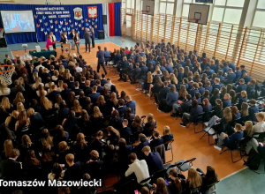 "Ostatni dzwonek" - uroczystość zakończenia roku klas czwartych.