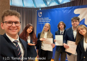 Uczestnicy Olimpiady o Polsce i Świecie Współczesnym