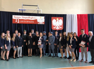 ŚWIĘTO NIEPODLEGŁOŚCI W I LICEUM ŚWIĘTO NIEPODLEGŁOŚCI W I LICEUM